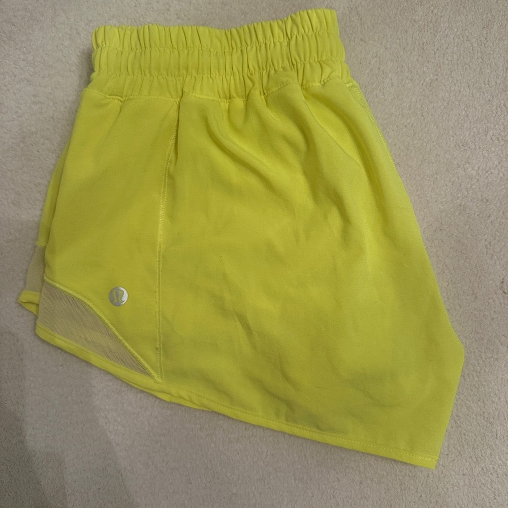 Yellow Lululemon Hotty Hots 2.5in Sz.8